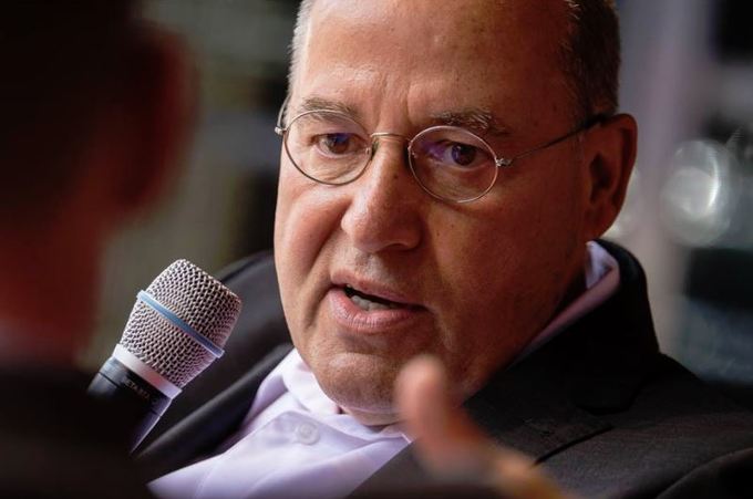 Dr. Gregor Gysi / Die Linke