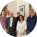 Hinten v. l.: Andreas Mayer, Bernadette Baumgartner; vorn v. l.: Richard Frasl, Erzbischof Franz Lackner, Personalentwicklerin Manuela Ebner, Stefan Mair.