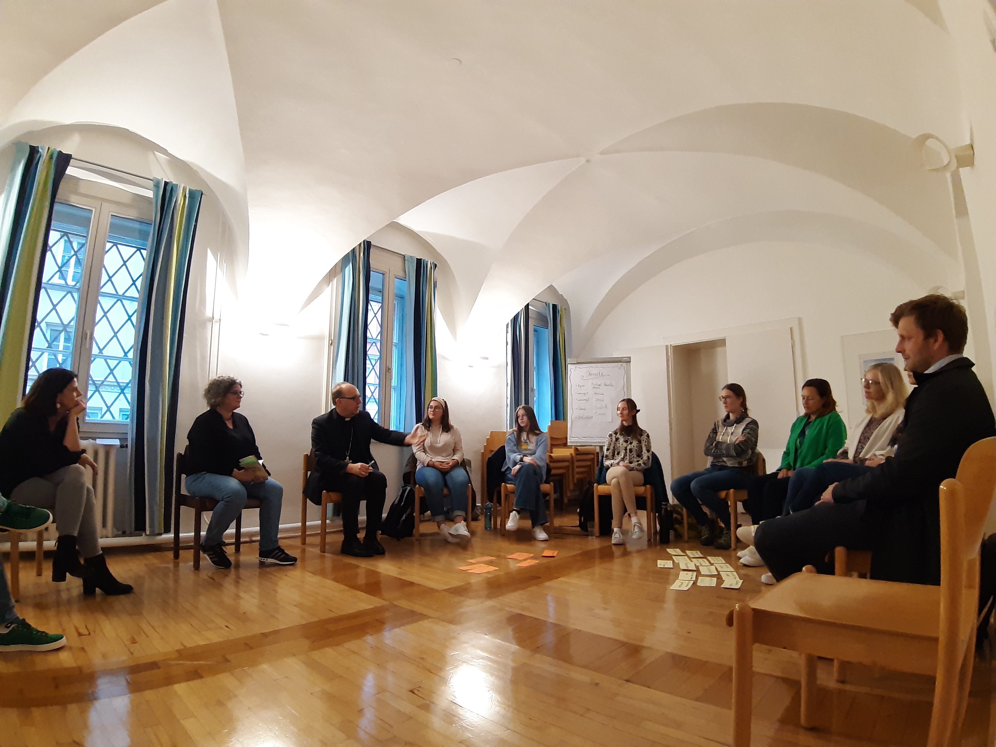 Schneitter/dibk.at Bei einem Treffen vorab hatten die zu Sendenden und Bischof Hermann Glettler die Gelegenheit, sich kennenzulernen.