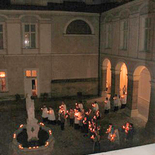 Lichtfeier im Hof des Priesterseminars